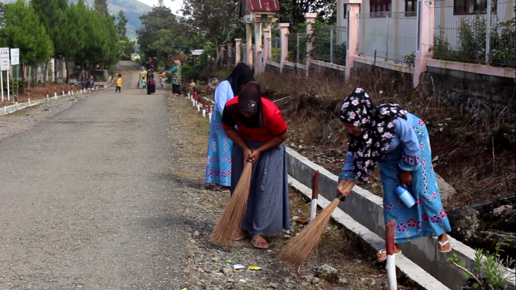 Gotong royong dusun Antara